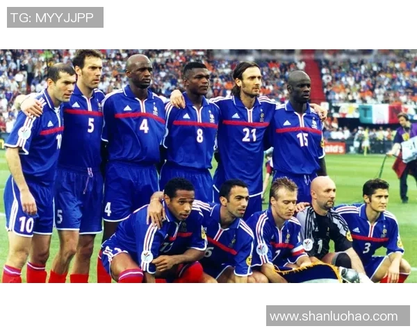 上海足球队在联合会杯积分榜上以100分稳居第一名引领全局