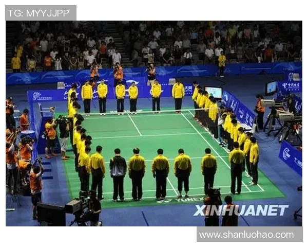 上海羽毛球队包夹战术解析与实战应用探讨