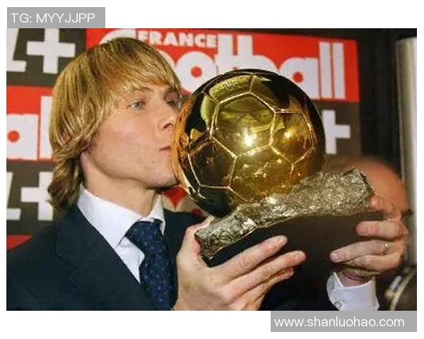 2018年足球先生揭晓背后的故事与精彩瞬间回顾