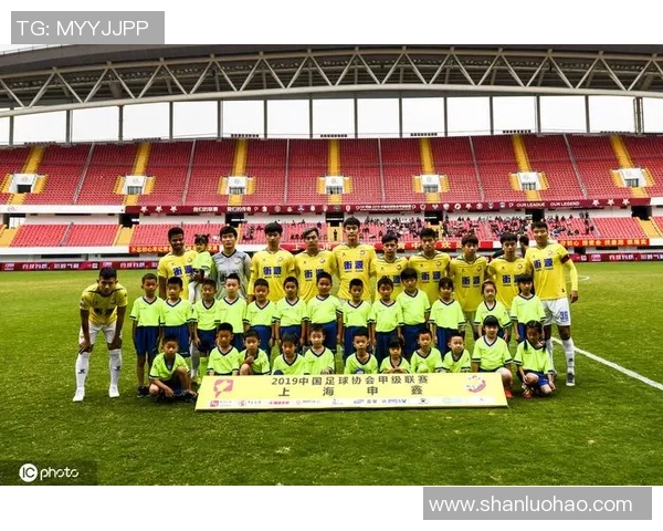 中国足球主题歌曲盘点及其背后的故事与情感表达