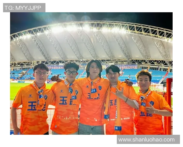 威斯特足球：探索足球世界的魅力与激情，重塑运动精神与团队合作的未来